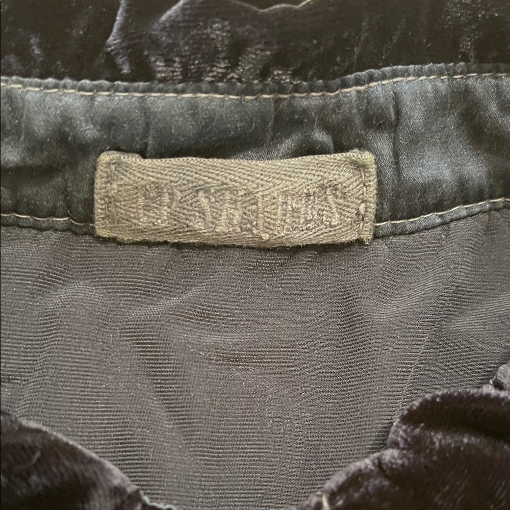 CP Shades Silk Blend Plush Velvet Button-Up Top in Deep Blue - Picture 4 of 6